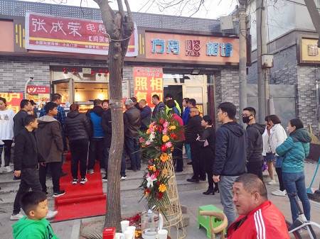 北京电烤鸡架加盟店开业,带你领略北京人儿的热情!